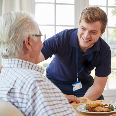 Acompanhante de Idosos em Hospital