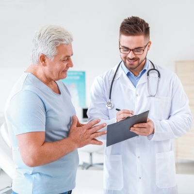 Cuidador Home Care com Acompanhamento Médico