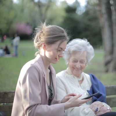 Serviço de Cuidador de Idosos